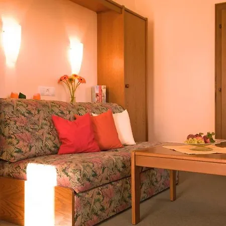 Haus Bergheimat アパート *