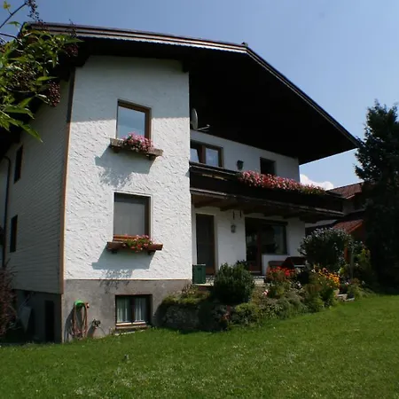 Haus Bergheimat アパート アプテナウ